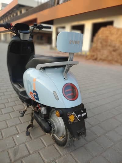 Evee Nisa Family Blue Color