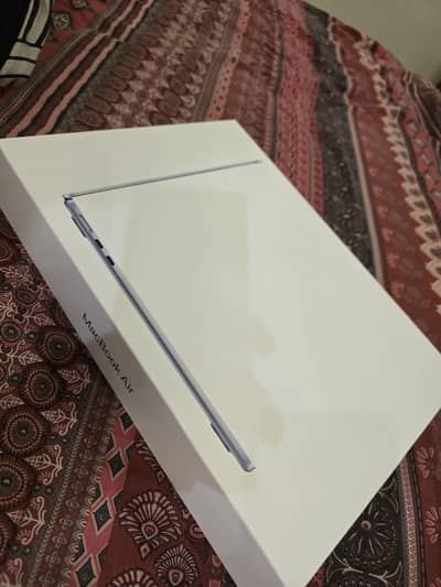 Apple Macbook Air M4 Brand New Box Pack 16/256