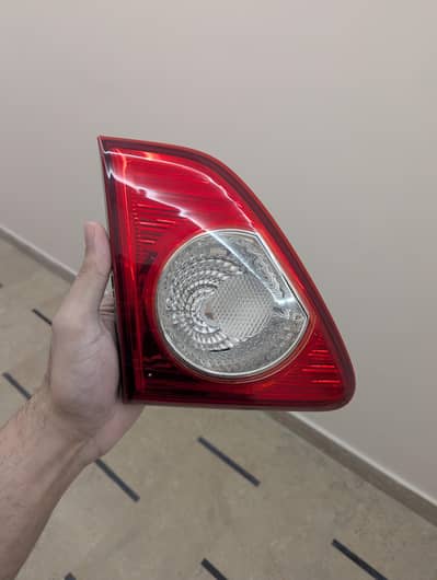Toyota corolla (2009-2011) trunk/diggi light