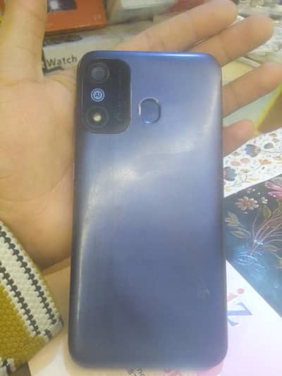 itel p17 with box