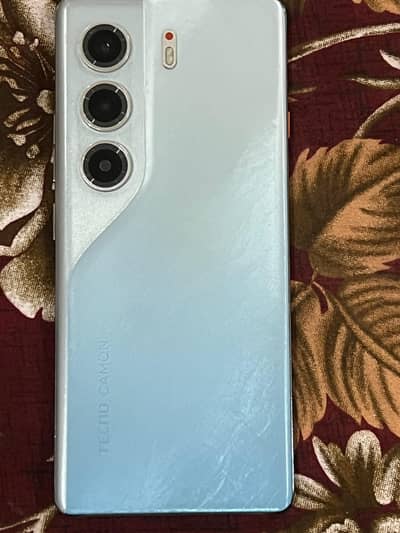 TECNO CAMON 40 PRO 8+8 256  MEMORIEY