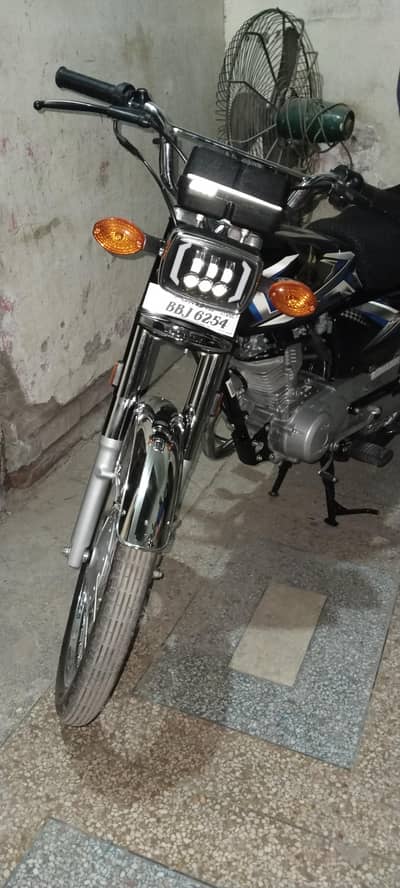 Honda CD 125 For Sale  Complete Documents Low Millage Total Genuine!