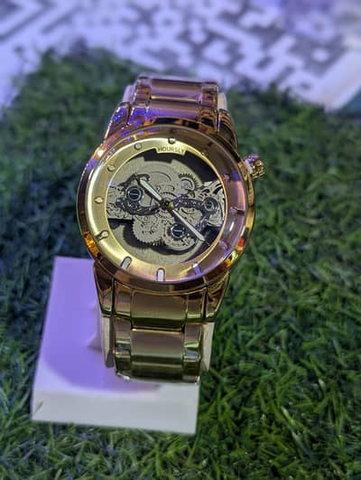 Luxury Golden Skeleton Watch – Premium Look – Like New