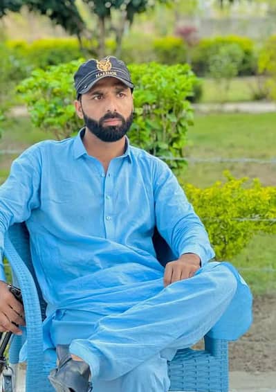 muji job k zarort hai security guard ki . . 03454502967 wtsapp