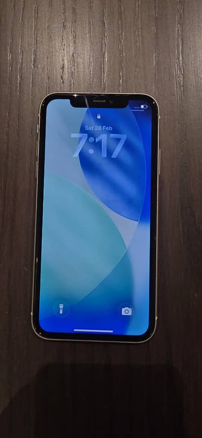 iPhone 11 Cloud White 128GB PTA