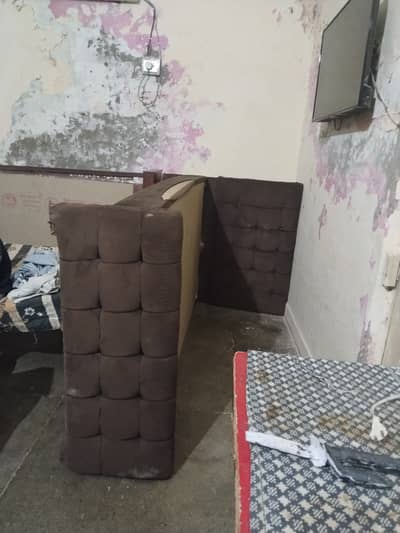 2 single bed one velvit poshish bed in good condition