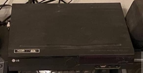 LG DVD player with speakers LG dvd player with speakers
