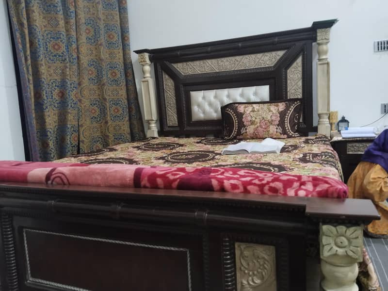 bed dressing side tables 0