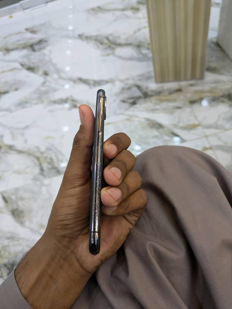 IPHONE X ( PTA APPROVED ) 2