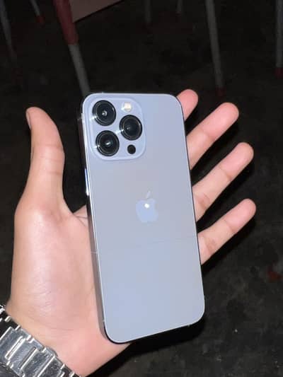 13 pro PTA 256 GB 10/10 condition