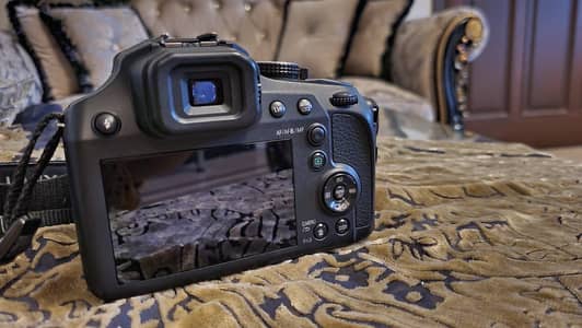 Panasonic lumix DC-FZ80 urgent salee