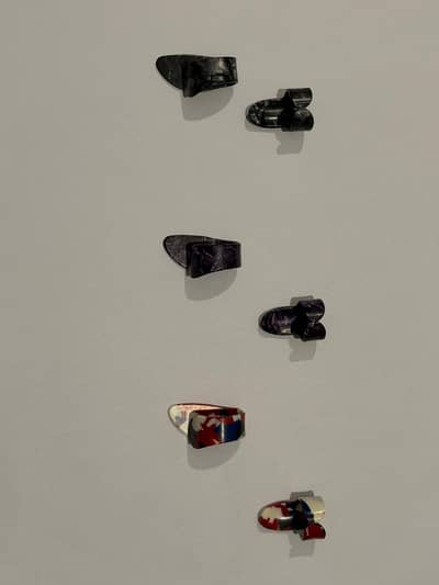 set of 3 thumb and 3 index guitare pic