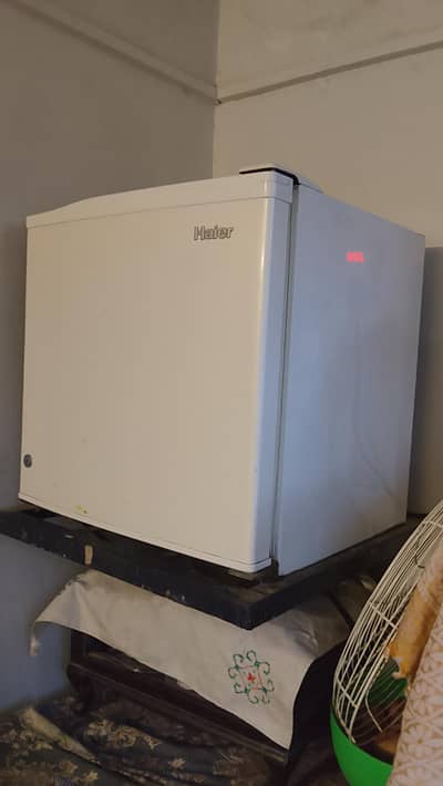 Haier Mini Fridge