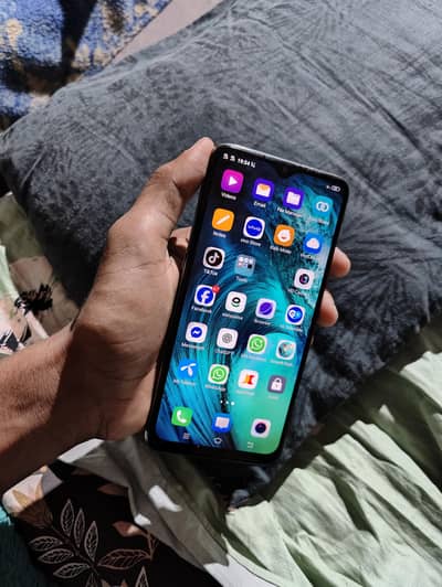 Vivo S1 all ok 6/126 koi masla nhi all ok box bi ha