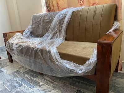 Brand New Sofa Set 3+1+1 – 10/10 Condition – Luxury & Comfortable