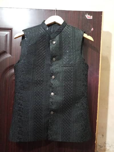 Embroidery waistcoat