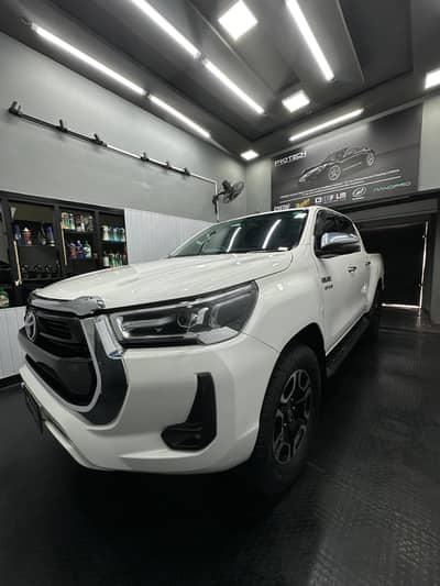 TOYOTA HILUX REVO 4X4