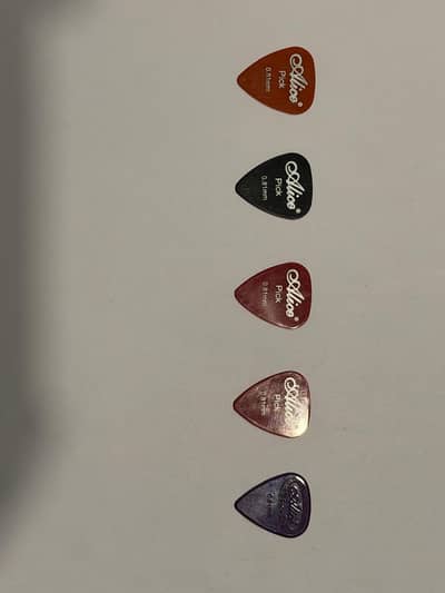 5 pics 0.81mm guitare alice pics