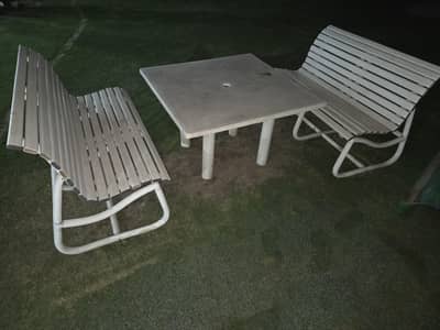outdoor garden table and chairs
