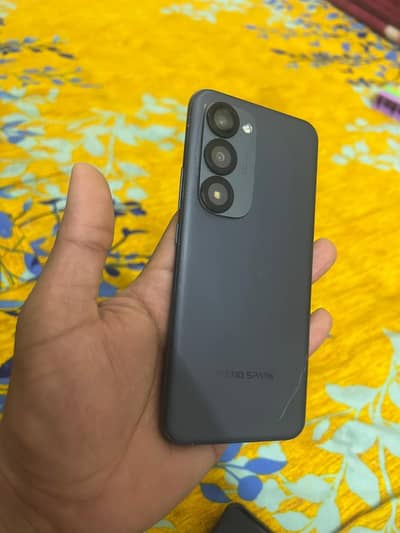 Tecno spark 40 pro plus