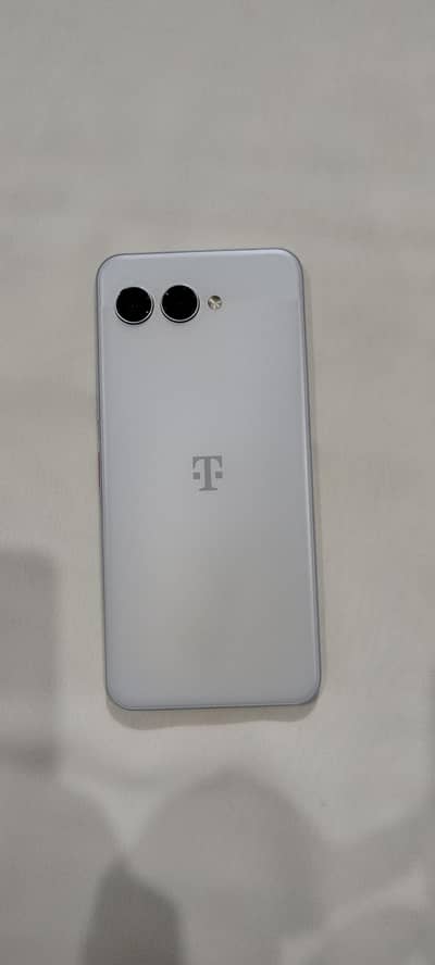 T-Mobile revvl 8.5G. PUBG 60FPS 6/128 GB 50 MP camera 10/10 condition