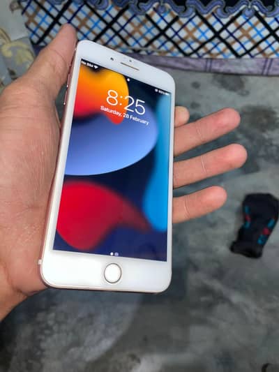 iphone 7plus 128 10/10 all ok only battery change interlink