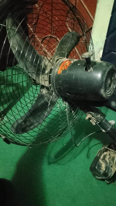 Ac DC or wapda fan