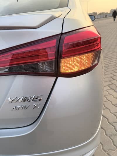 Toyota Yaris Ativ X 2022 total genuine