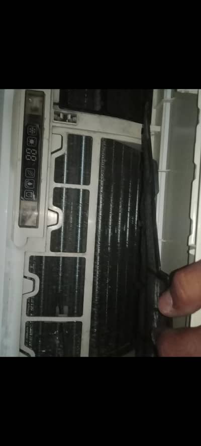 urgent sale 1 ton ac