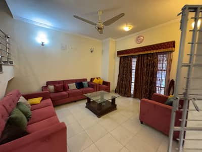 Villa #836 Street-17 West Open, Precinct-2 Iqbal Villas 152 Sq Yd Near Main Gate Entrance! Surrounded by Park, Mosque, Sports Complex & Shopping Gallery. Ideal for Living or Rental Investment. Call Now!