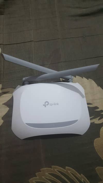 TP link dual antenna wifi router