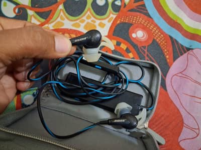 bose qc20i with original bose case