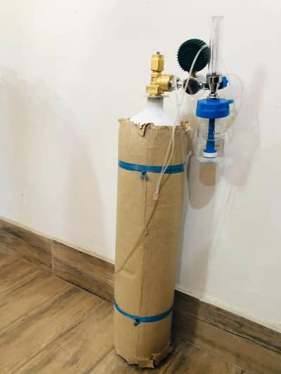 Medical oxygen cylinder