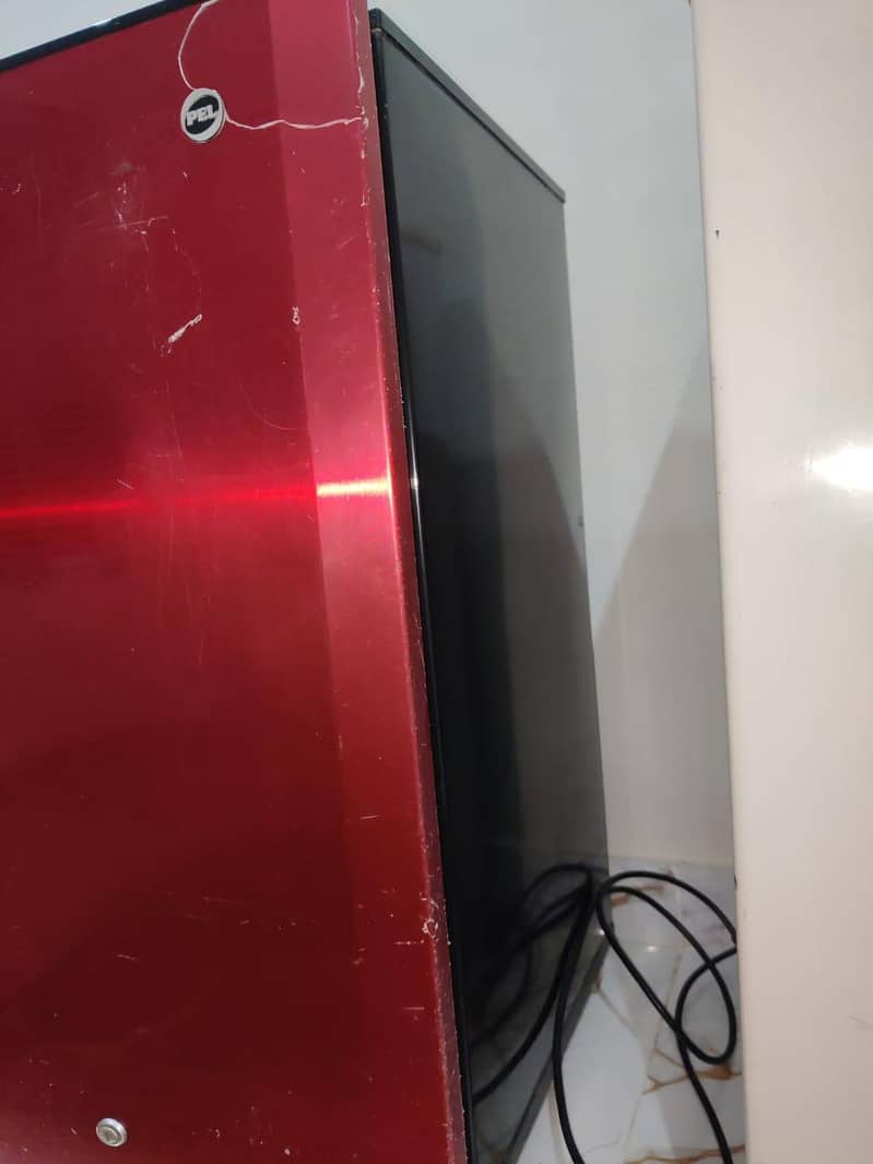 بجلی کی بچت کے ساتھ بیل منی فرج PEL 1