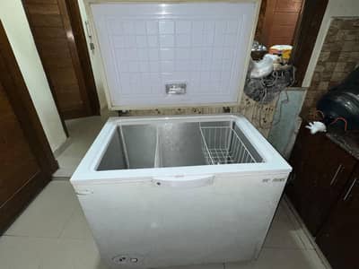 Waves deep freezer WDF310 cubic ft