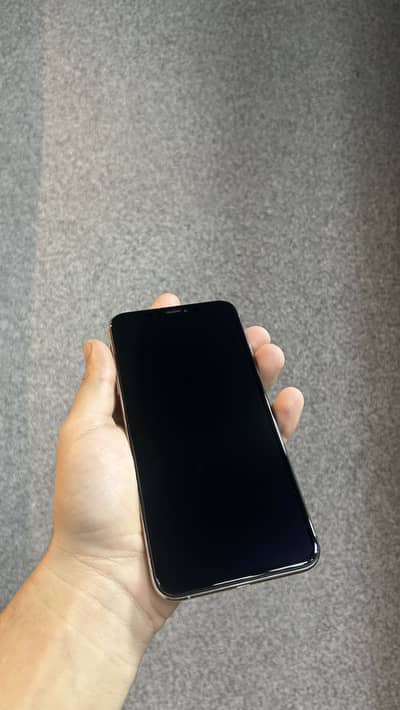 I PHONE XS MAX