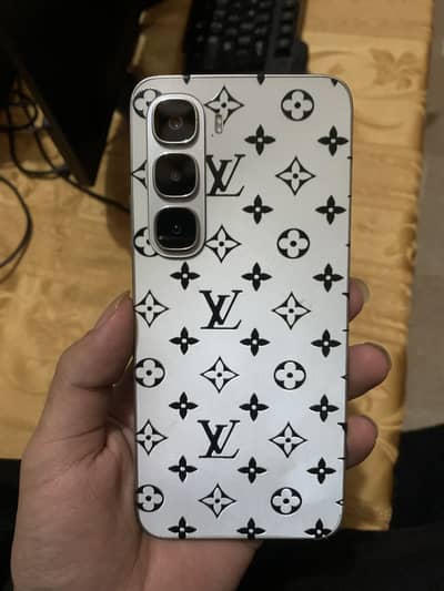 Infinix hot 60i 8/128 (software issue)