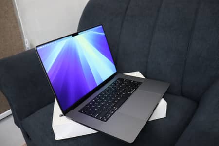 M1 Macbook Pro 2021 _ 32GB | 512GB SSD _ 16 inch