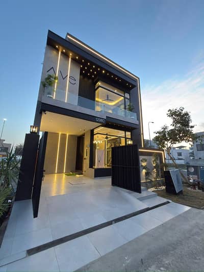 5 MARLA OUTCLASS MODERN HOUSE AVAILABLE FOR RENT IN DHA PHASE 5