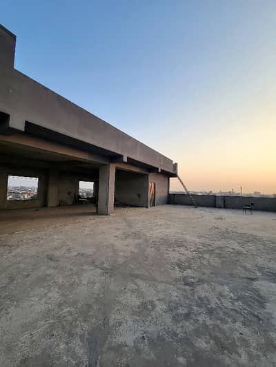 2 Kanal Commercial Building Rooftop (5th Floor) Available for Rent Location: Main Boulevard, Johar Town, Lahore