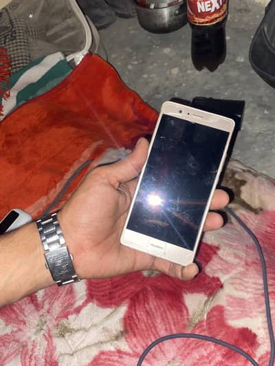 Huawei P9 Lite GOLDEN - 2 & 16 all okay with box (Very Lightweight)