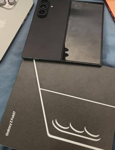 SAMSUNG Z FOLD 7 JUST BOX OPEN 10/10 512GB  NON PTA NO SIM USED YET