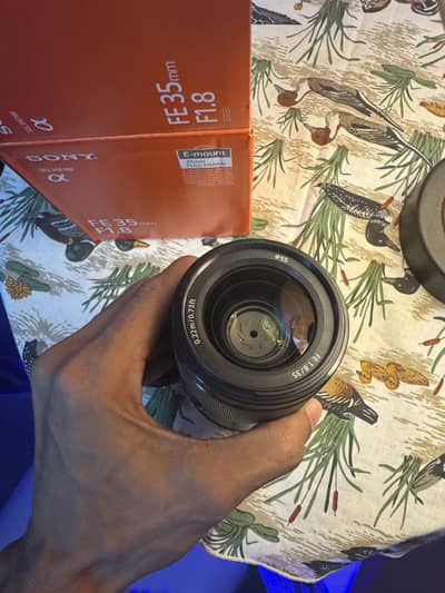 Sony FE 35mm 1.8 Lens