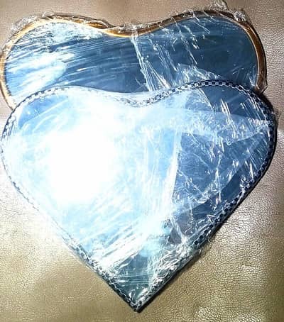 HEART SHAPE MIRROR