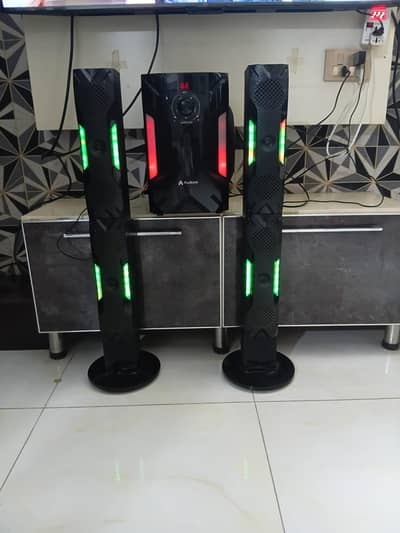 AUDIONIC SPEAKER A ONE CONDITION ALL OK HA KOI FAULT NAHI HA