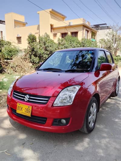 Suzuki Swift DLX Auto 2015 mint condition price is negotiable