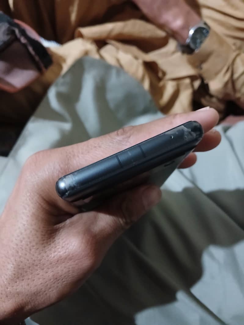 google pixel 7A  single sim 5