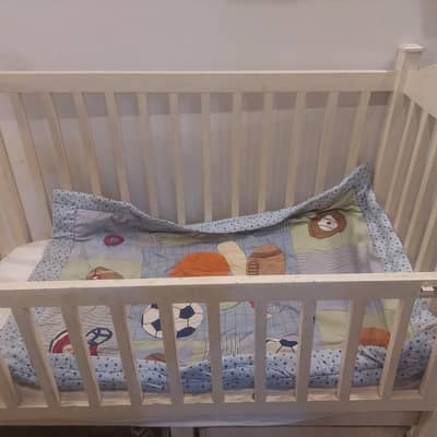 baby cot