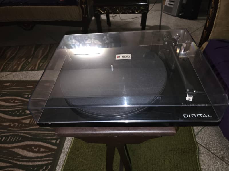 Project Turntable Essential  II 1