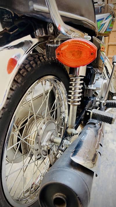 CG125 023 model lush